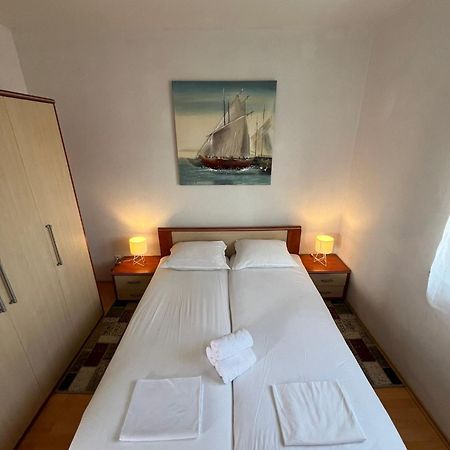 Apartment A&B Biograd Na Moru Esterno foto
