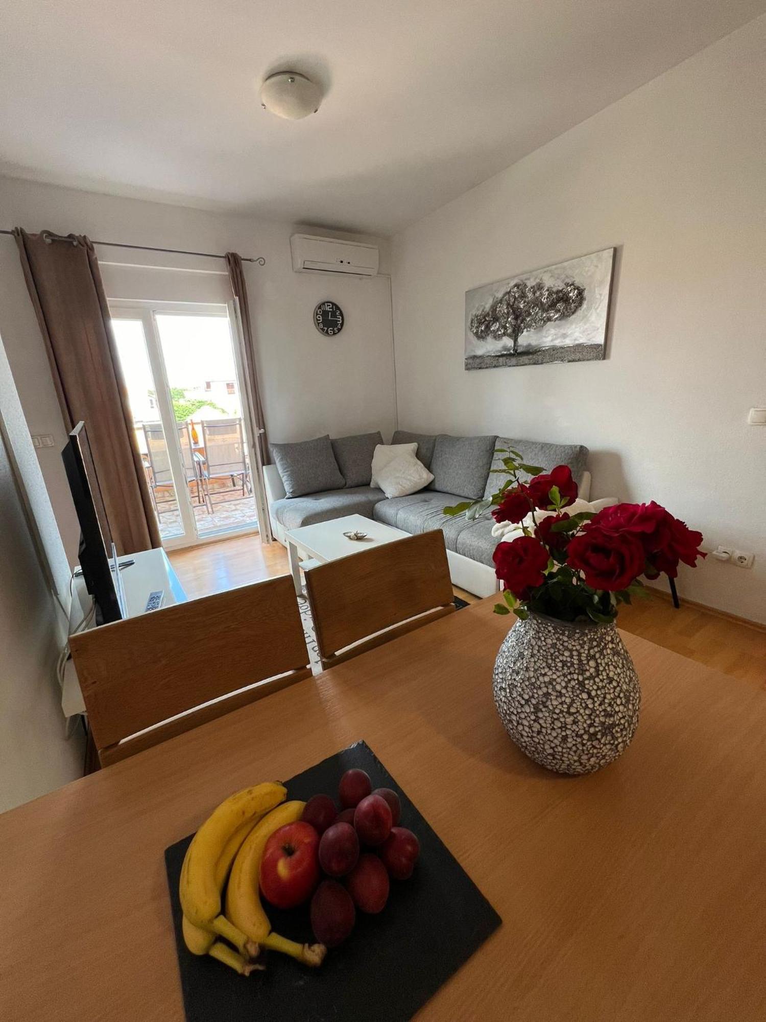 Apartment A&B Biograd Na Moru Esterno foto