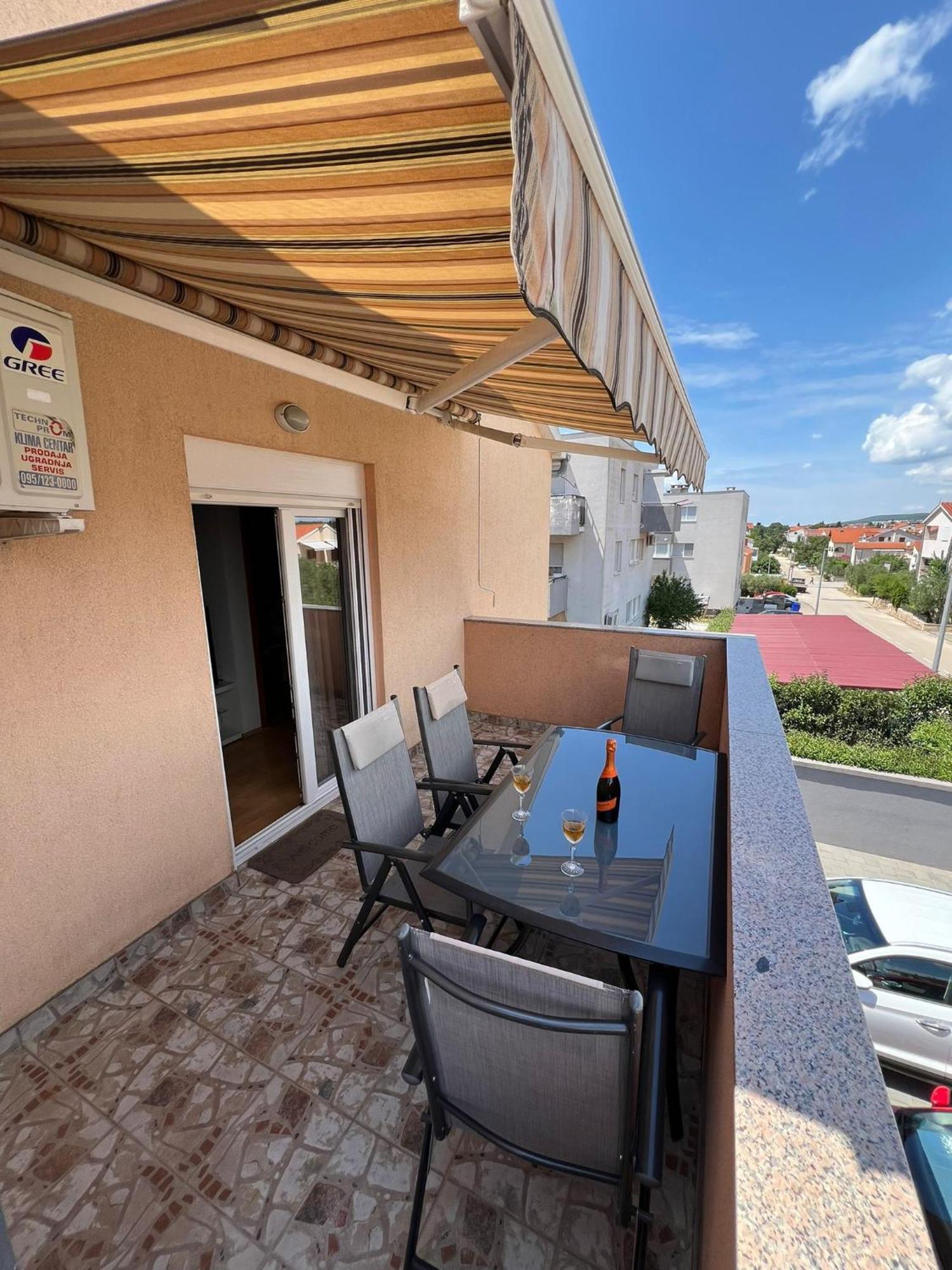 Apartment A&B Biograd Na Moru Esterno foto